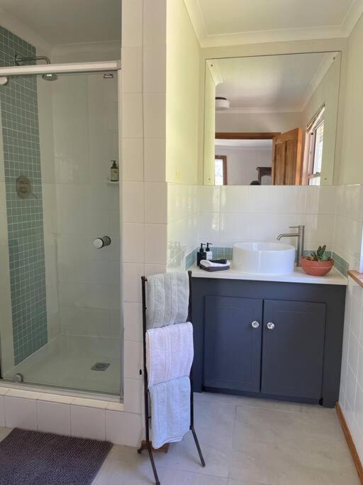 Ixia Studio-serene, Solar, Pet Friendly, Garden And Valley Views * Cape Town